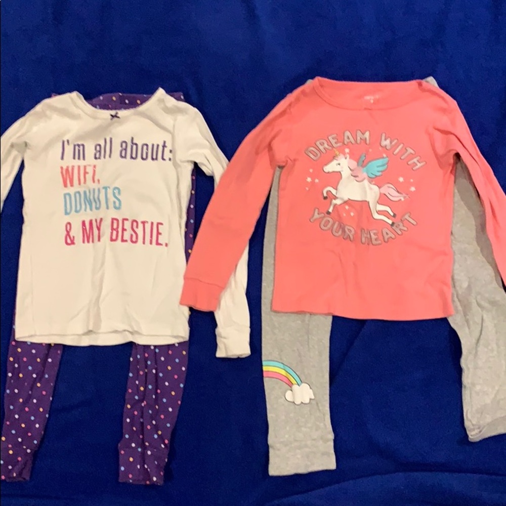 Carters girls long sleeve pajamas. Set of 2.